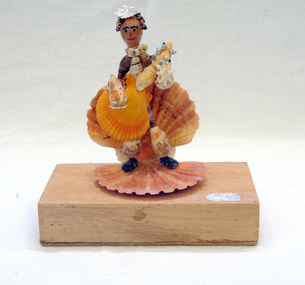 shell ornament, c. early to mid 20th Century