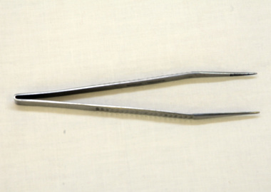 tweezers, Allen & Hanbury Ltd, c. mid 20th century