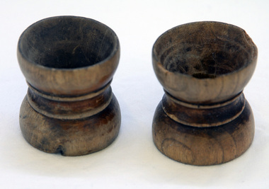 egg cups, 1895
