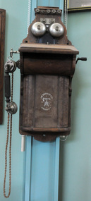 telephone, L M ERICSSON & CO, c. 1901