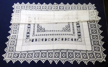 table linen, Early 20th century