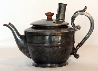 electric teapot, Chesters Trading Company, mid 20th century