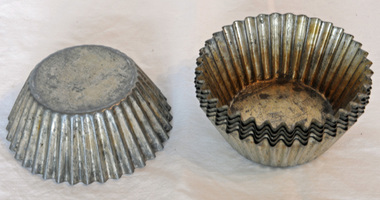 cake tins, C- 1920's - 1950's