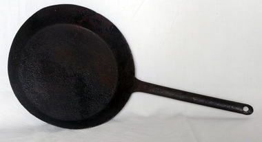 frying pan, Late 19th century - 1930's