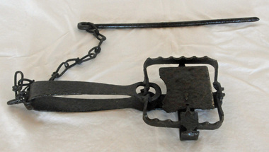 rabbit trap, first half 20th century