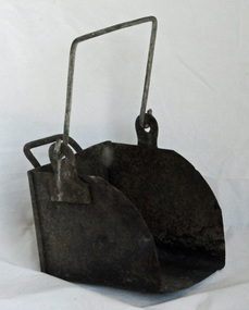 coal scuttle, first half 20th century