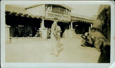 photograph, first half 20th century