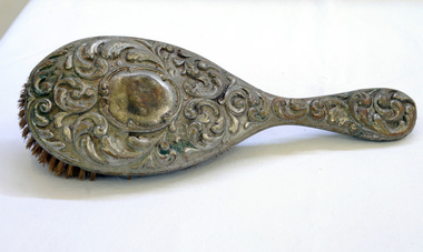 hairbrush, early 20th century