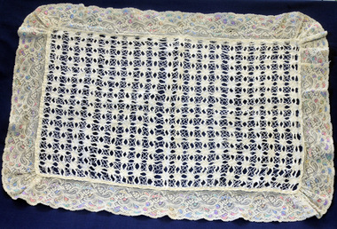 pillow sham, first half 20th century