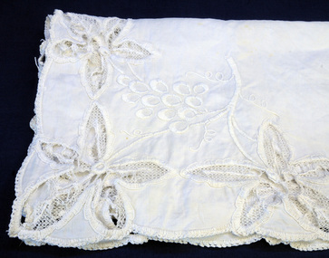table cloth, first half 20th century