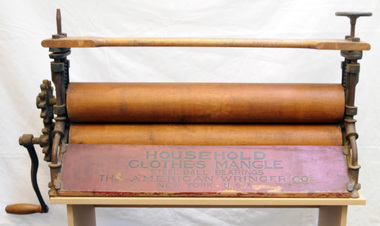 mangle, Early 20th century