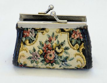 coin purse, mid 20th century
