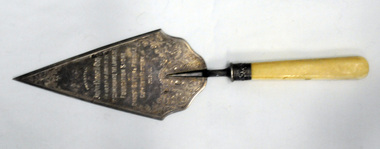 trowel, 1915