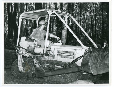 black and white photograph, VR Printing Works, 1975