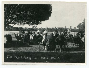 black and white photograph, late 19th century / early 20th century