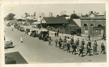black and white photograph, 1925 - 1930