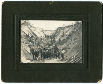black and white photograph, early 20th century