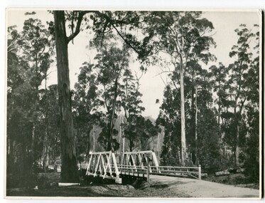 black and white photograph, 1918