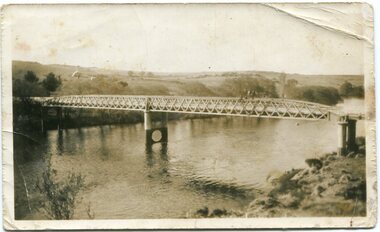 black and white photograph, first half 20th century
