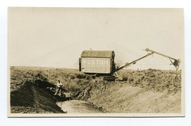 black and white photograph, first half 20th century