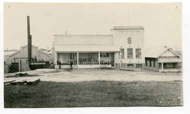 black and white photograph, 1917
