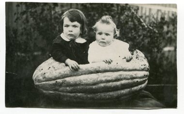 black and white photographs, Warren, Mrs H, early 20th century
