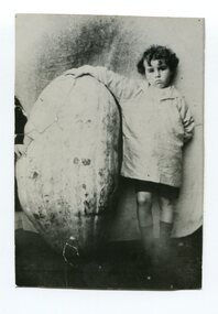 black and white photograph, Warren. Mrs H, late 19th century - early 20th century
