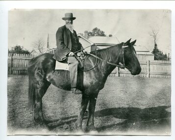 black and white photograph, early 20th century