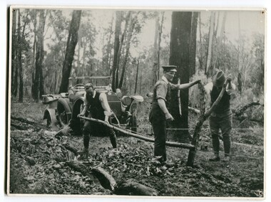 black and white photograph, 1913