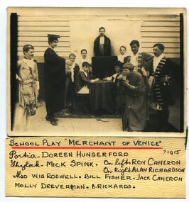 black and white photograph, 1915 ?