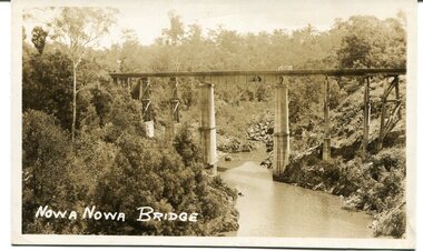 black and white photograph, first half 20th century