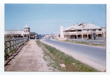 coloured photographs, 1948 1954 ?