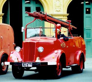 Open Morris Hose Carriage