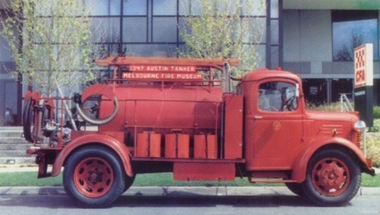 LU 600  1947  Austin Tanker