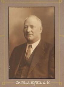 Photo - Ryan.M.J, Richards & Co. Photos Ballaarat, Ryan, Matthew John.(J.P.), 1935 (exact)