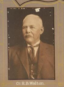 Photo - Walton.R.B, Richards & Co. Photos Ballaarat, Walton R.B. Councilor 1934-1935, 1935 (exact)