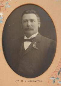 Photo - Medwell  R.L, Richards & Co. Photos Ballaarat, R.L.Medwell,Councilor.1911-12