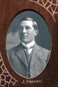 Photo - J.Parker, Richards & Co. Photos Ballaarat, Mr. J.Parker,Learmonth ANA Branch No 75,1912, "Circa 1912"