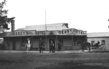 Photo - Davey's Hotel, Davey's Hotel,Miners Rest, "circa 1916 - 17"