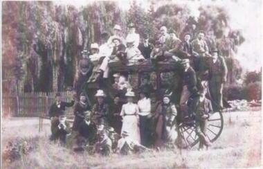Photo, Ercildoune, family picnic, Circa 1900