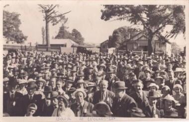 Photo, Back to Waubra 1940, 1940