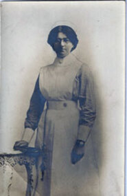 Photo, Nil, Barnes, Grace?, "Early 20th Century"