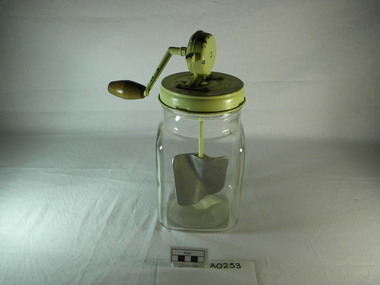 Butter Churn, Taco butter churn, 1880 (estimated)