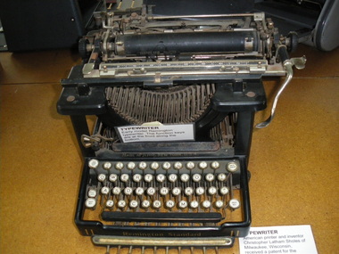 Typewriter, 1918 (exact)