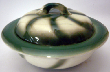 Toilet set, soap dish