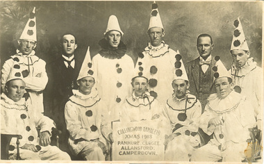 Photograph, Collingwood Ramblers Xmas 1918, 1918