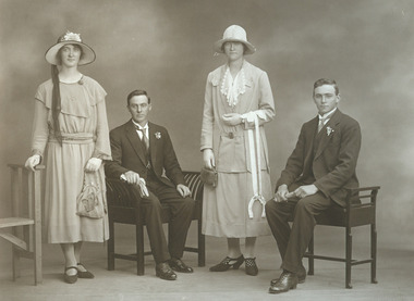 Photograph, Percy Uebergang and Myrtle Wright wedding party, 1924