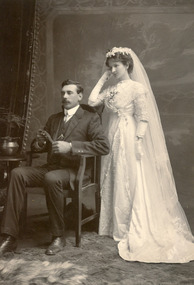 Photograph, Edward Herbert Uebergang and Alma Gertrude Schurmann, 1912