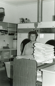 Photograph, Staff at Gracedale Nursing Home in Warrandyte Road, North Ringwood