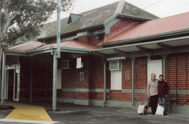 Photographs, Ringwood Railway Station buildings circa 2000
